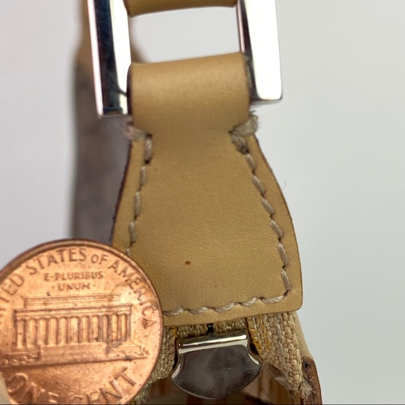 Ferragamo Monogram Handbag, PVC w/ Leather Handle, Grancini Logo, Made in Italy - Picture 14 of 16